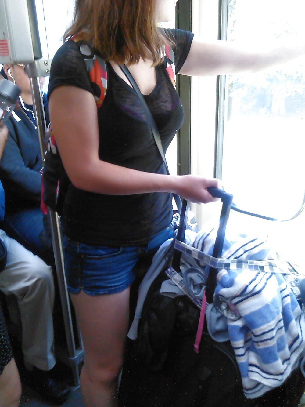20P Sexy redhead cleavage - right place, right time.