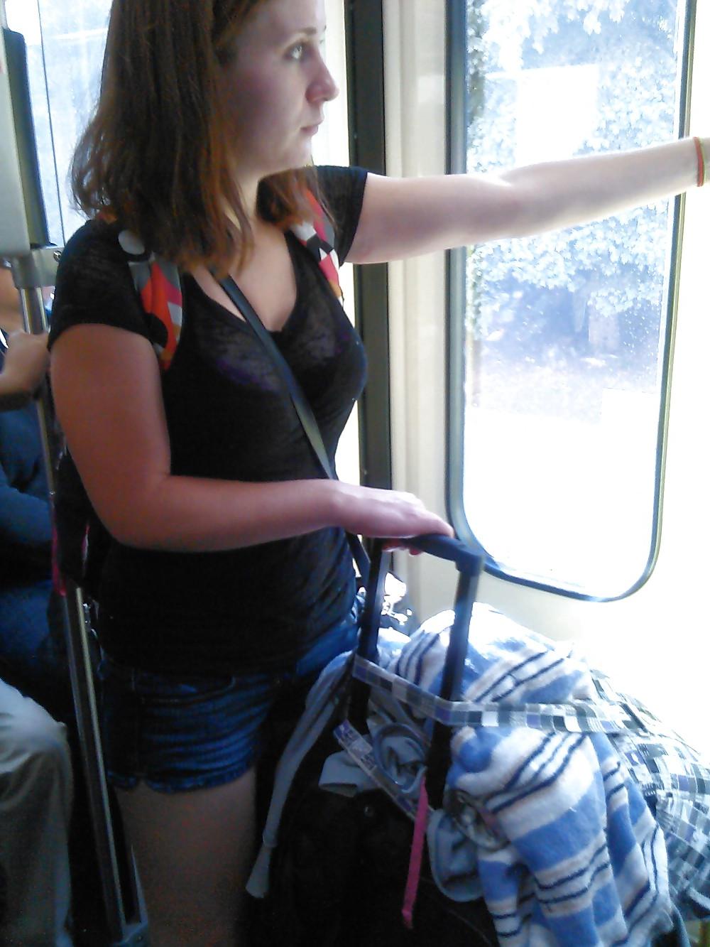 20P Sexy redhead cleavage - right place, right time.