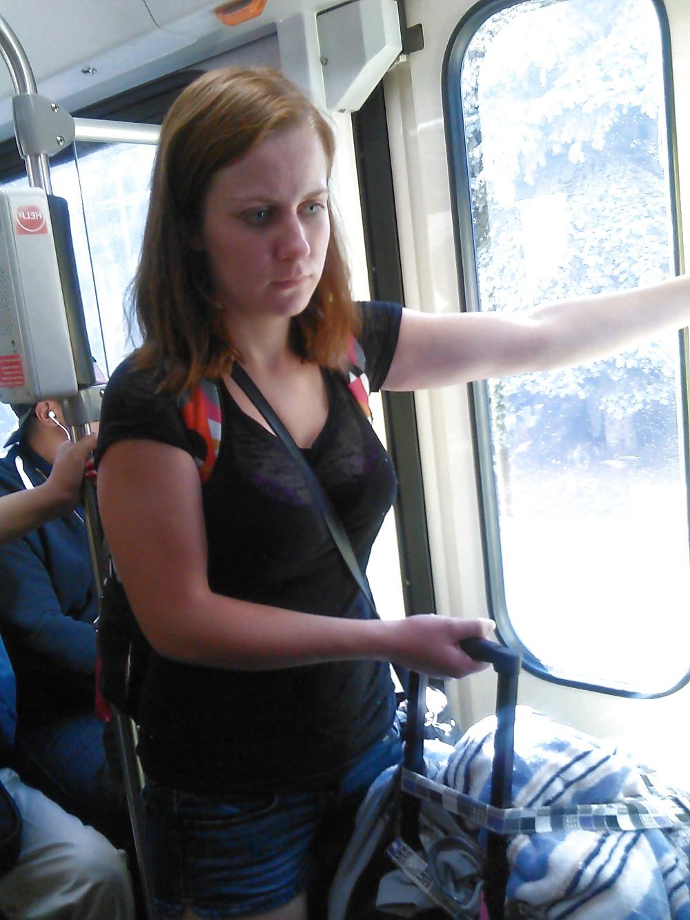 20P Sexy redhead cleavage - right place, right time.