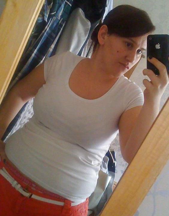 7P British Katie louu kyles Leeds