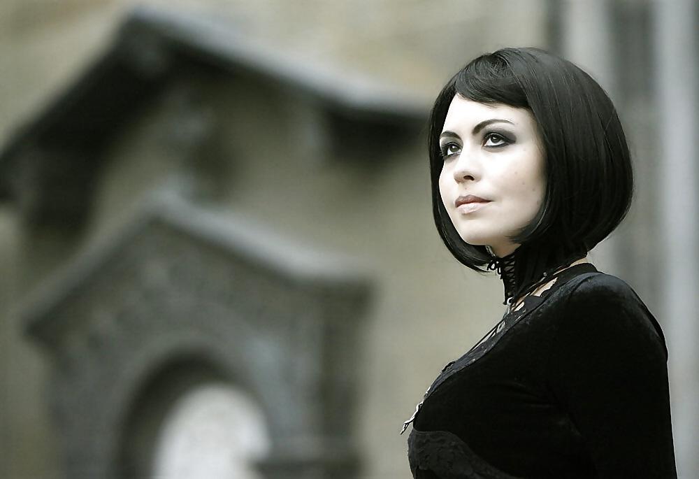 25P Gothic beauties 19