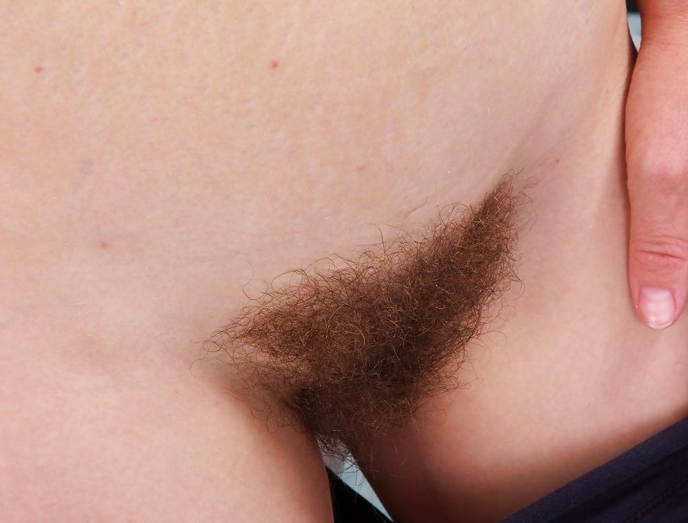 25P Real Women have Pubic Hair 1