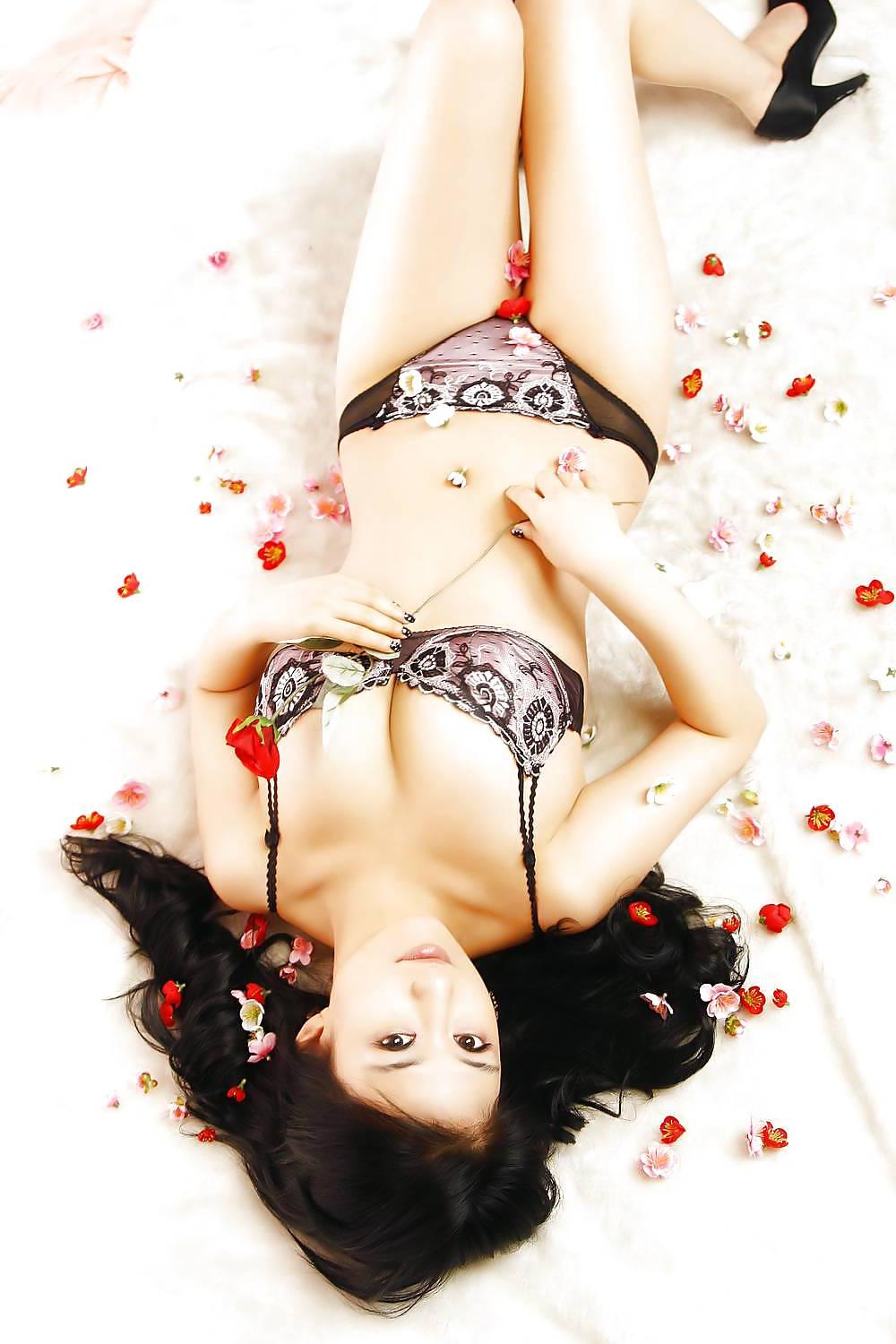 25P Korean Japanese girls 8