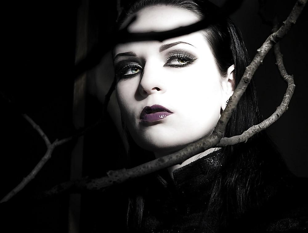 25P Gothic beauties 24