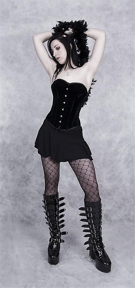 25P Gothic beauties 24