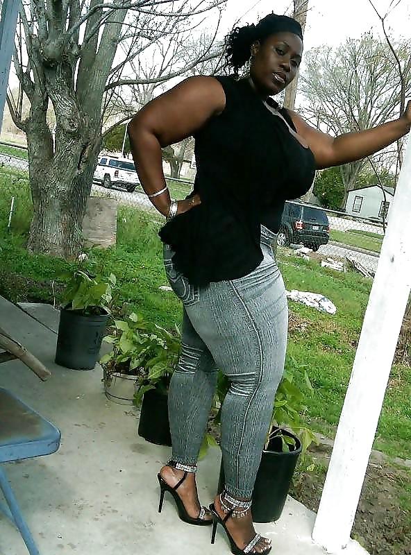 25P ALL KINDS OF MATURE BLACK WOMEN PT.24
