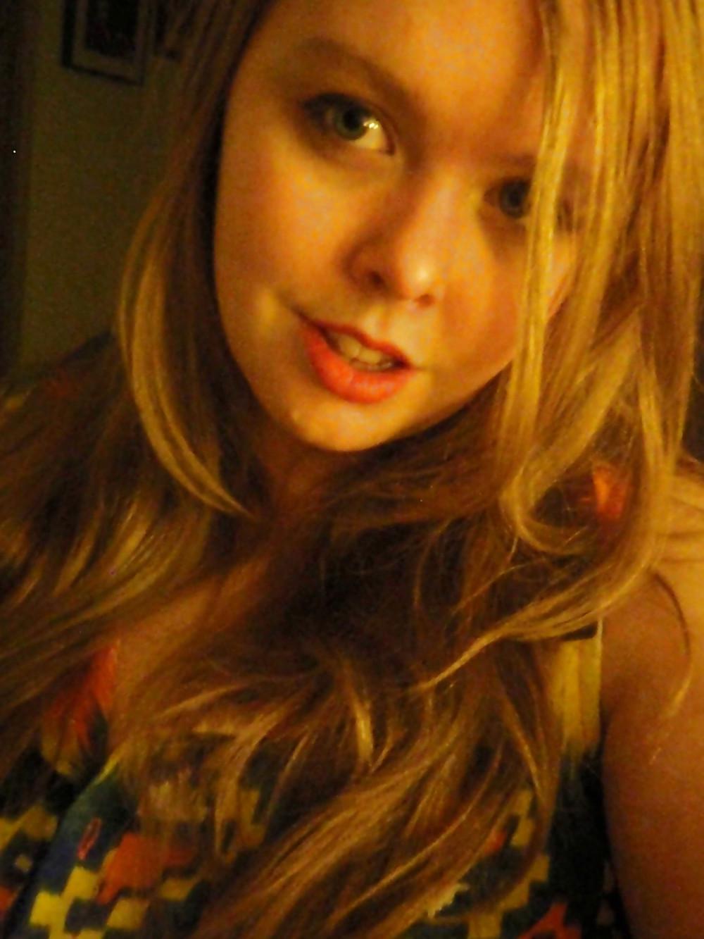 25P Horny BBW teen 1