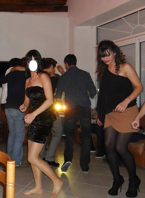 9P My girlfriend teen bthday in pantyhose and new gold heels