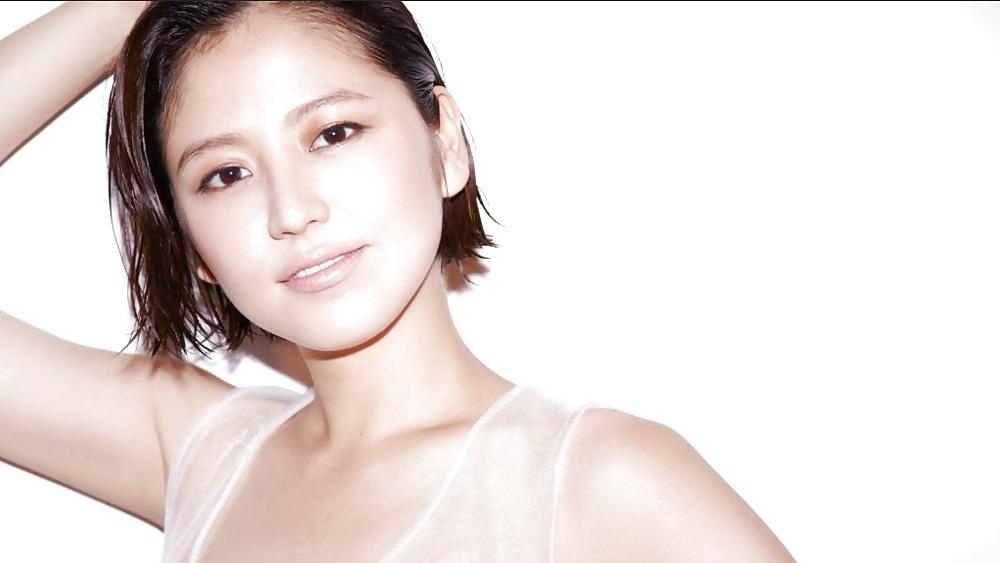 25P Short hair asian celebs