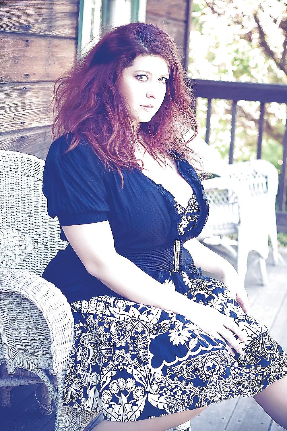 25P 613 clothed bbw