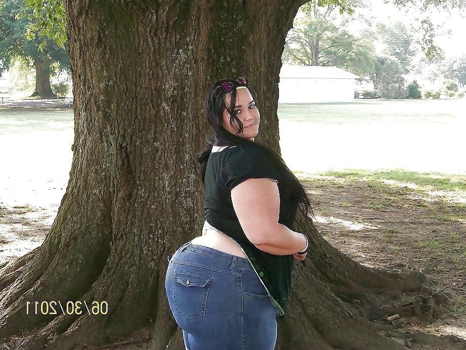 25P 613 clothed bbw
