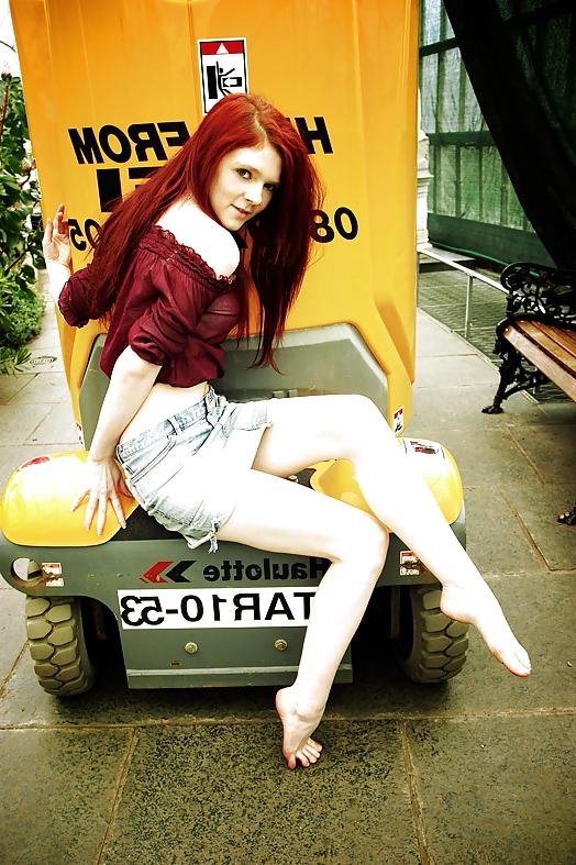 25P Red Hair, Feet Bare 6