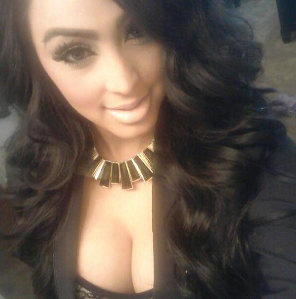 21P Young gorgeous Latina milf huge rack