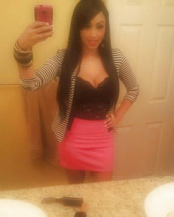 21P Young gorgeous Latina milf huge rack