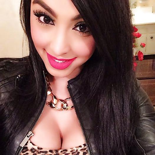 21P Young gorgeous Latina milf huge rack