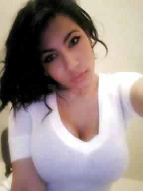 25P Gorgeous Young And Horny Latinas