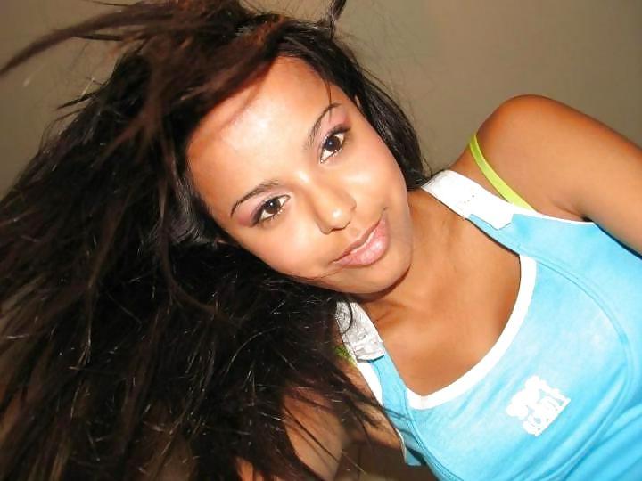 25P Gorgeous Young And Horny Latinas