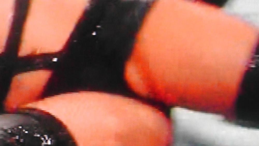 8P Brie Bella pussy slip Monday Night Raw