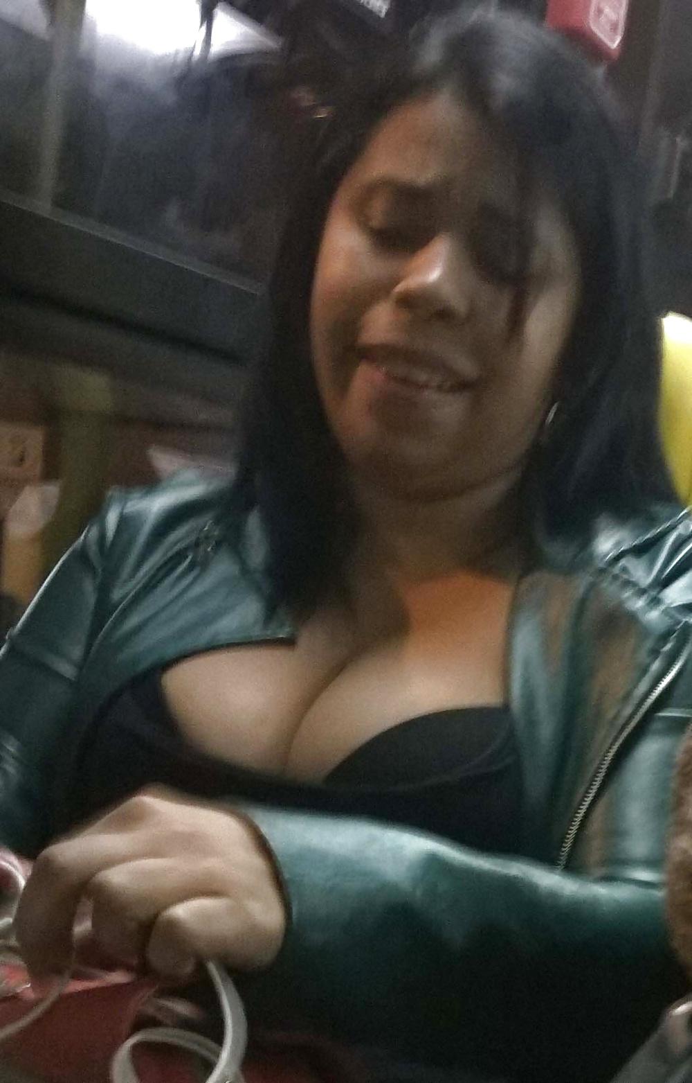 25P SDRUWS2 PEITOS E DECOTES BOOBS AND CLEAVAGE