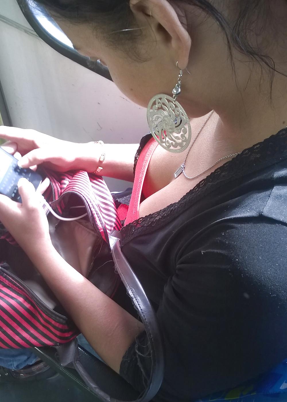 25P SDRUWS2 PEITOS E DECOTES BOOBS AND CLEAVAGE