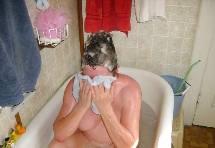 14P Mature in the shower.