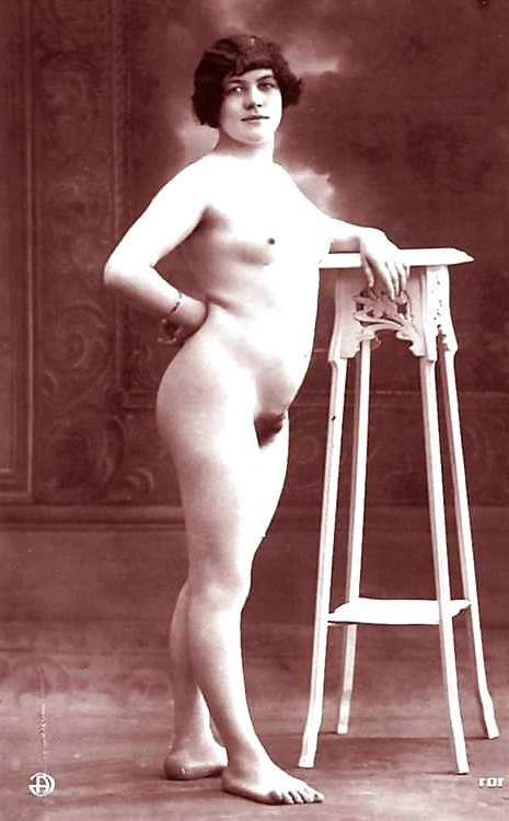 11P Retro Women