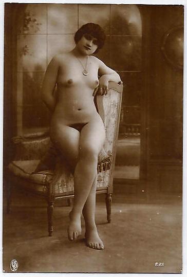 11P Retro Women