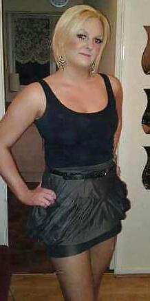 4P Hot Blonde British MILF