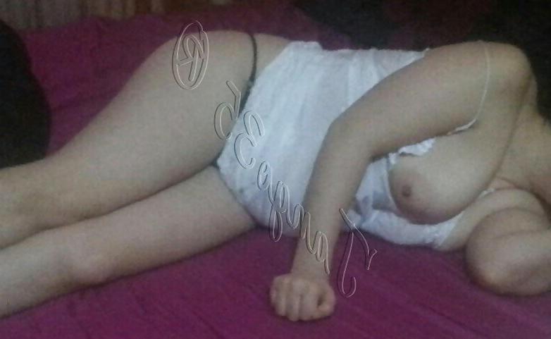 25P Turkish Slut Emel