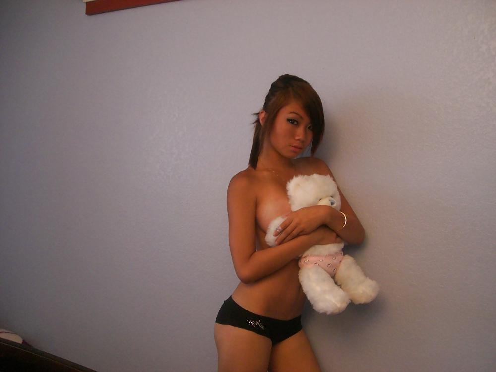25P A Day of a Lovely Asian Girl.