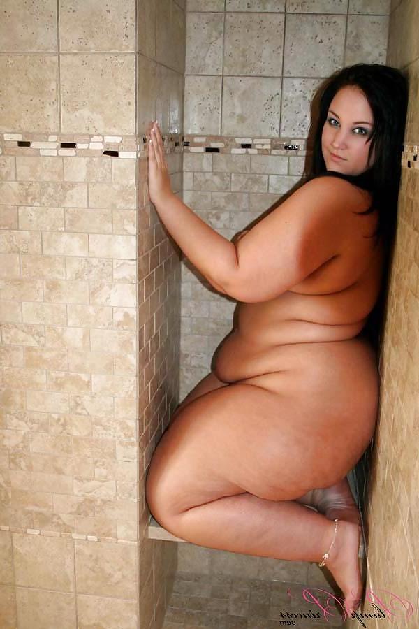 25P Sexy Shower Scene