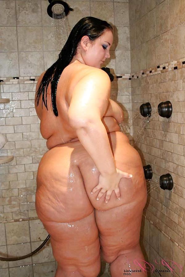 25P Sexy Shower Scene