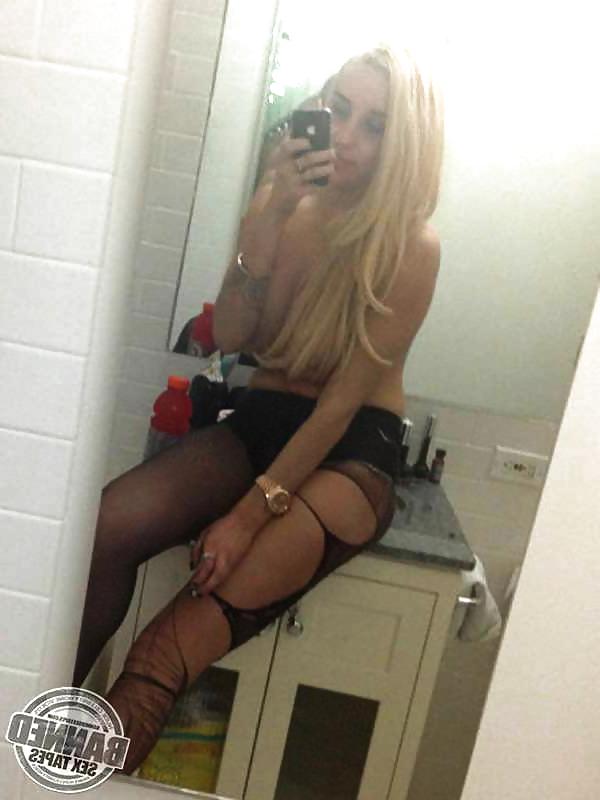 6P Amanda Bynes nude & big cleavage