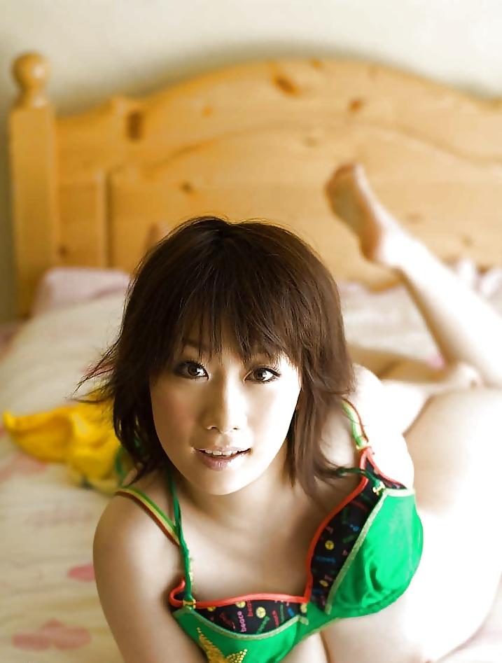 15P Hairy Asian Pussy (Hanano Nono)
