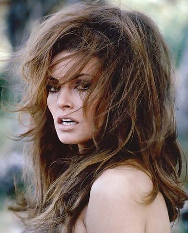 18P RAQUEL WELCH CLASSIC SEXINESS 