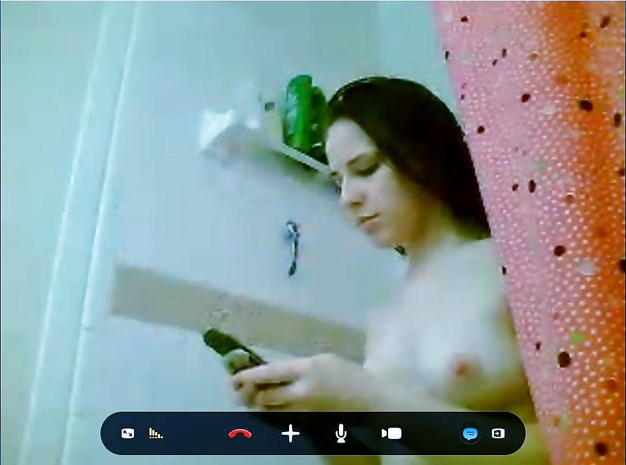 21P AN Skype shower.