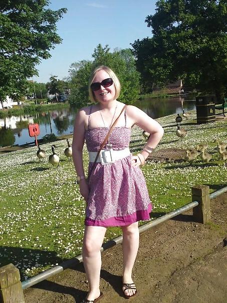 17P Sexy Hot Horny British Blonde Slut MILF