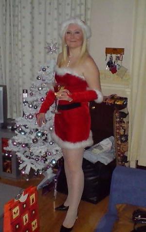 17P Sexy Hot Horny British Blonde Slut MILF