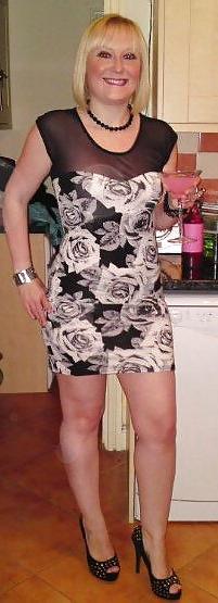 17P Sexy Hot Horny British Blonde Slut MILF