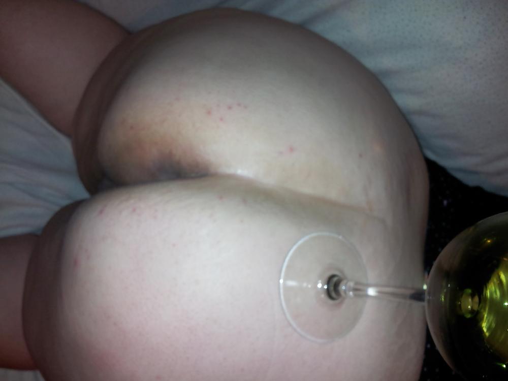 16P BBW Wife Fingering Her Ass 