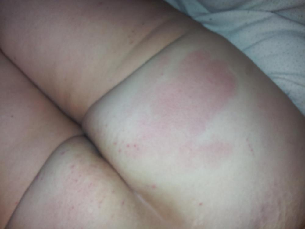 16P BBW Wife Fingering Her Ass 