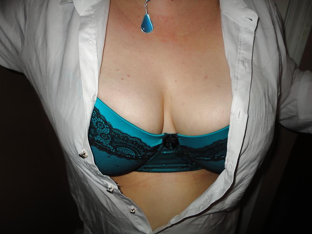 24P BBW Wife's Cleavage and Big Tits