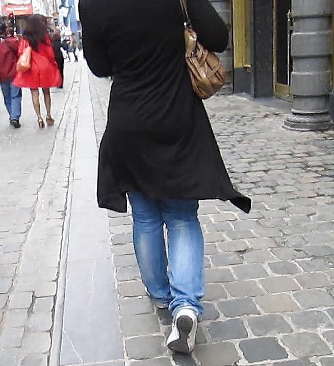 22P Nerdy Chick Rear View