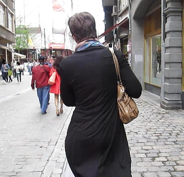 22P Nerdy Chick Rear View
