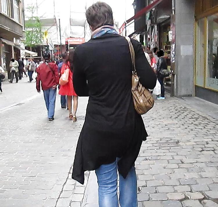 22P Nerdy Chick Rear View