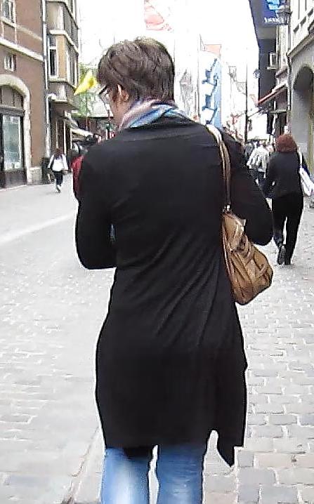 22P Nerdy Chick Rear View