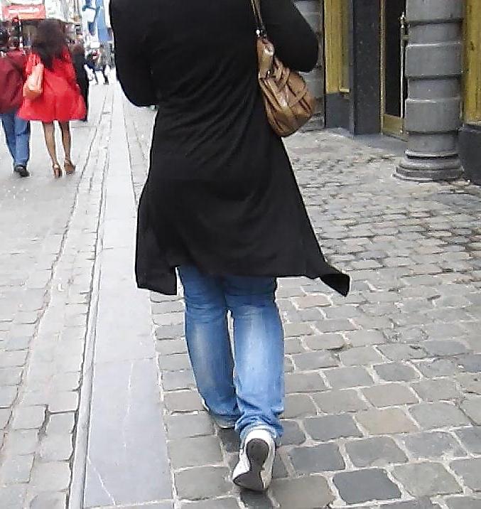 22P Nerdy Chick Rear View