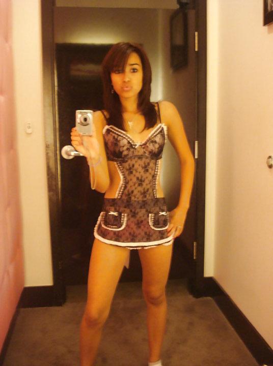 25P Hot Teen in Underwear
