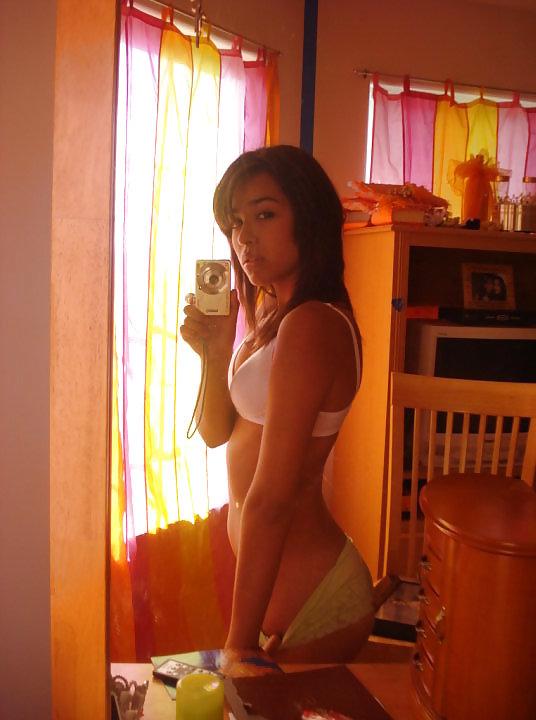 25P Hot Teen in Underwear