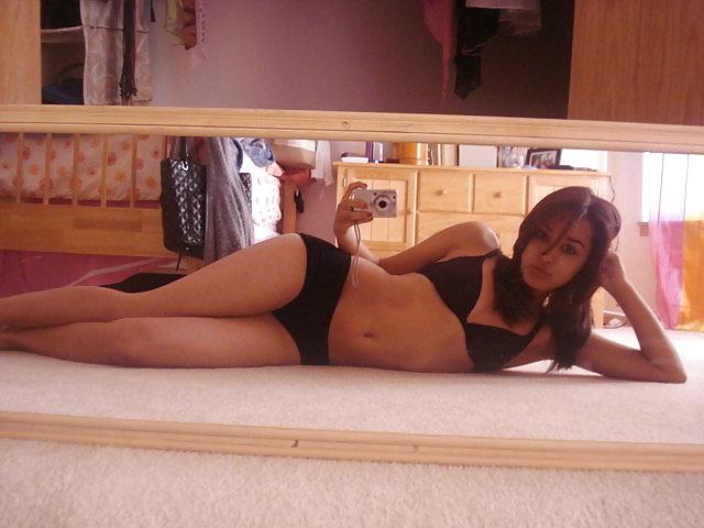 25P Hot Teen in Underwear